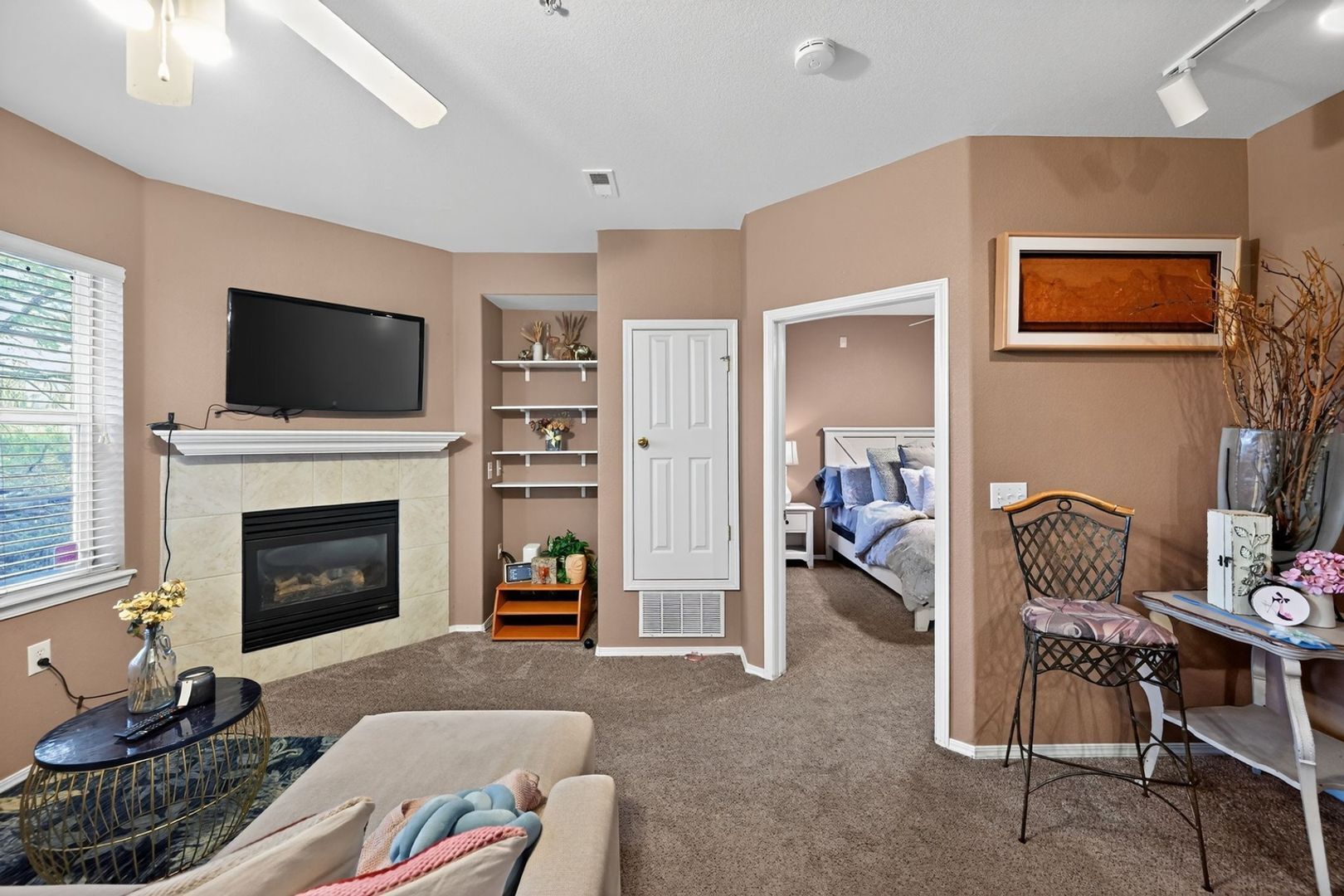 Building Photo - 16386 E Fremont Ave