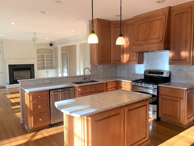 Building Photo - 101 Westbury