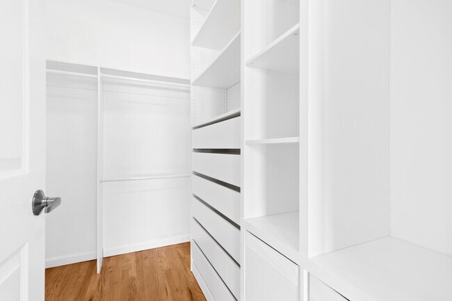 Building Photo - 43 Howe Ave