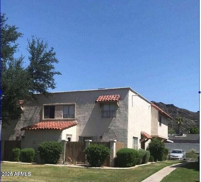 Building Photo - 8819 N 12th Pl