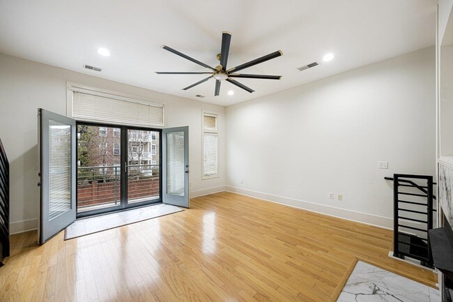 Building Photo - 614 Tennessee St