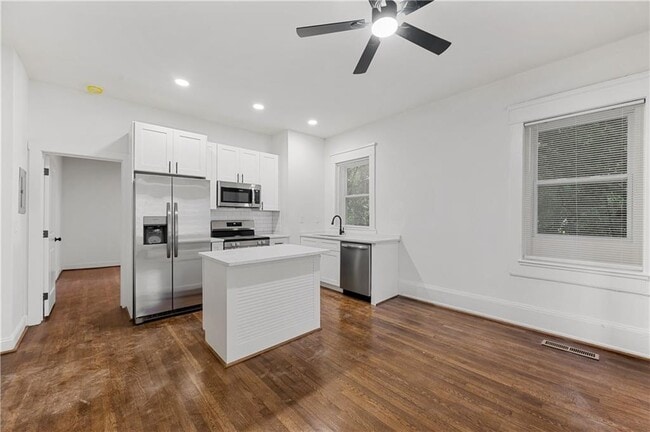 Building Photo - 360 Ponce De Leon Ave NE