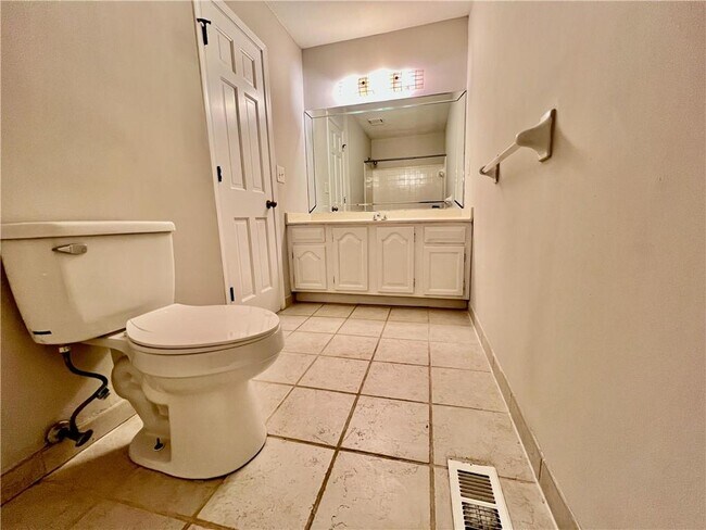 Building Photo - 215 Brantley Rd