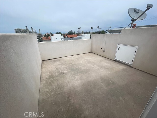 Building Photo - 413 N Elena Ave