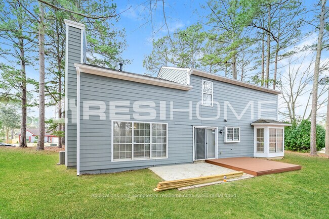 Building Photo - 1340 Birdsong Ln