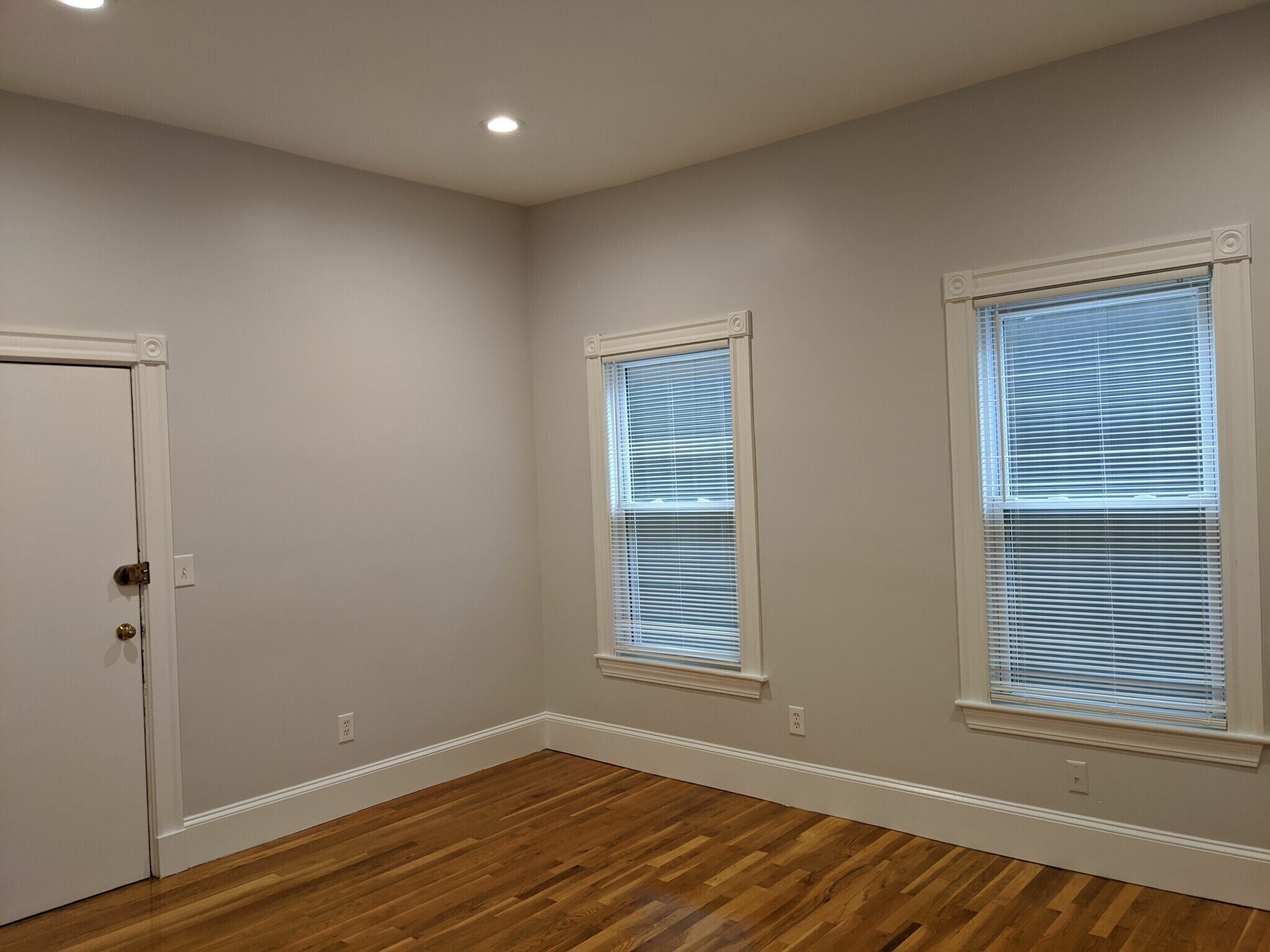 Building Photo - 185 Green St