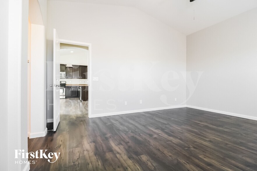 Building Photo - 19614 W Morning Glory St