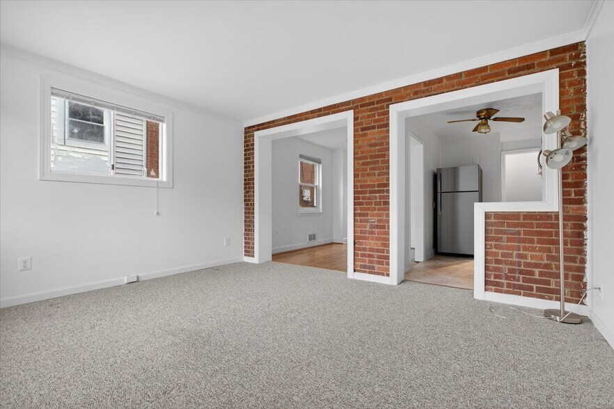 Building Photo - 4336 Dubois Pl SE