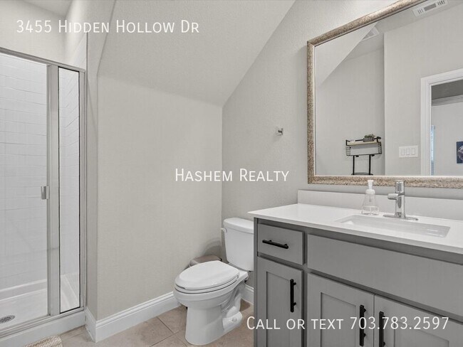 Building Photo - 3455 Hidden Holw Dr