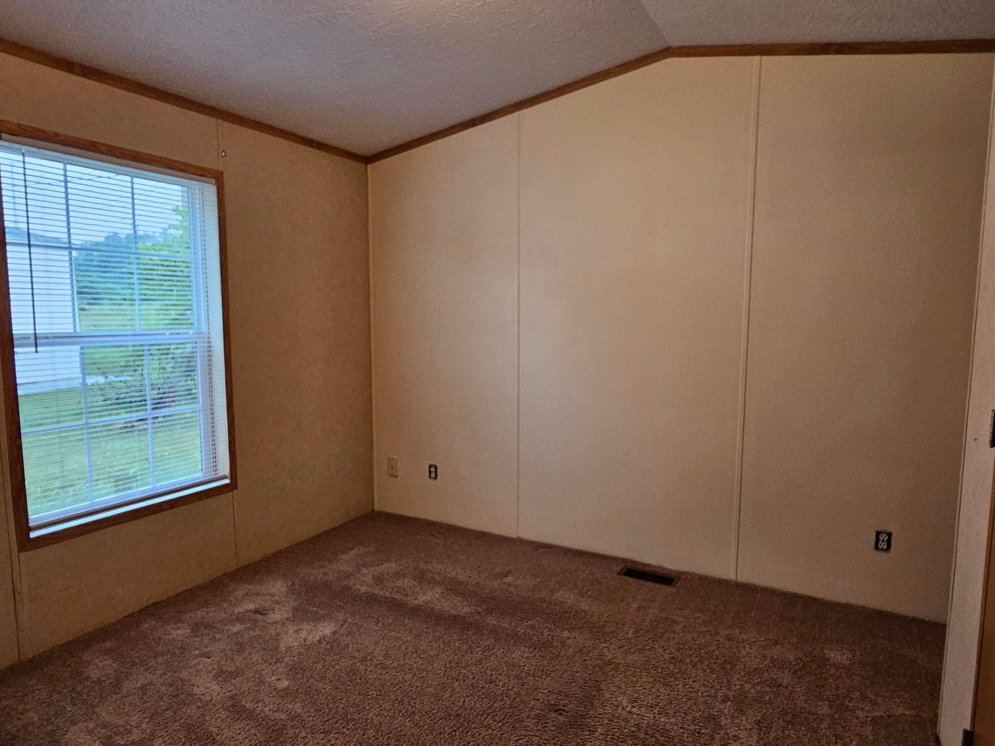 Building Photo - 230 Maverick Ln