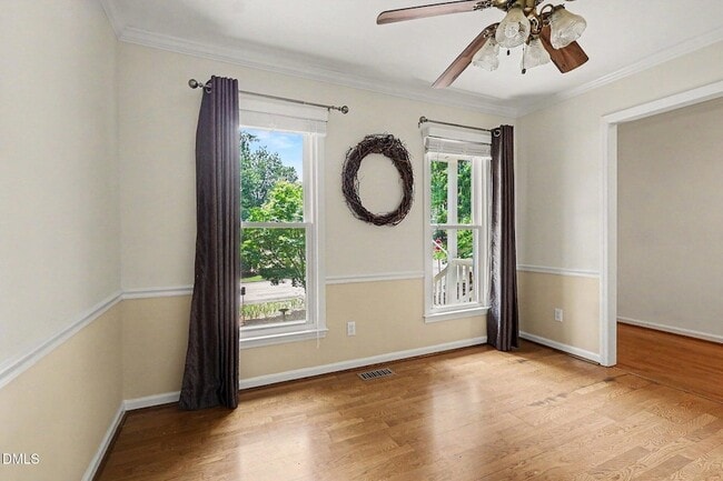 Building Photo - 302 Hutchins Dr