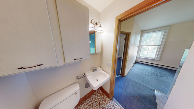 115-G-Bathroom - 115 East Gilman