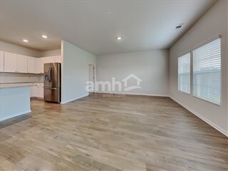Building Photo - 307 Squire Pope Rd