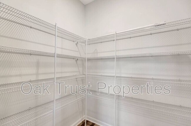 Building Photo - 215 Goshen Rd