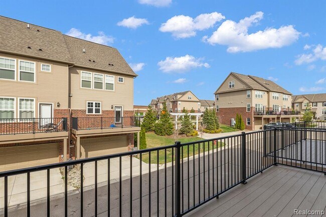 Building Photo - 2884 Glenbar Cir