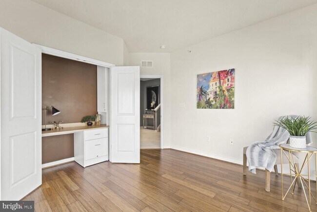 Building Photo - 120 Cambria Walk