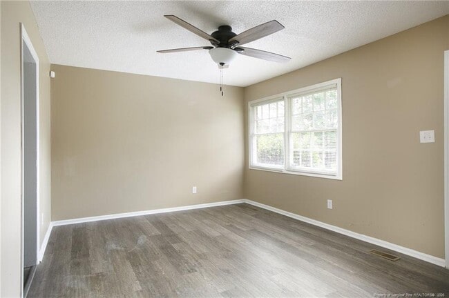 Building Photo - 912 Spellman Dr