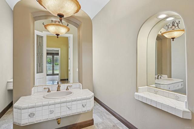 Building Photo - 431 Flores De Oro