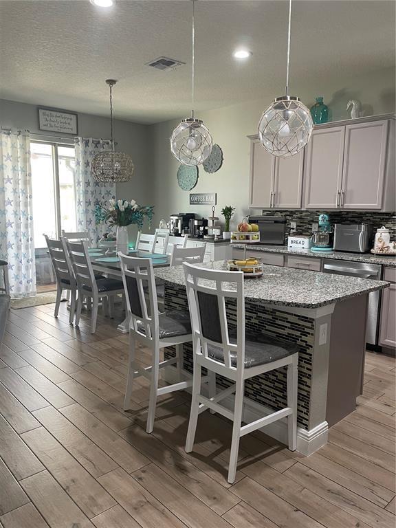 Building Photo - 8835 Hinsdale Heights Dr