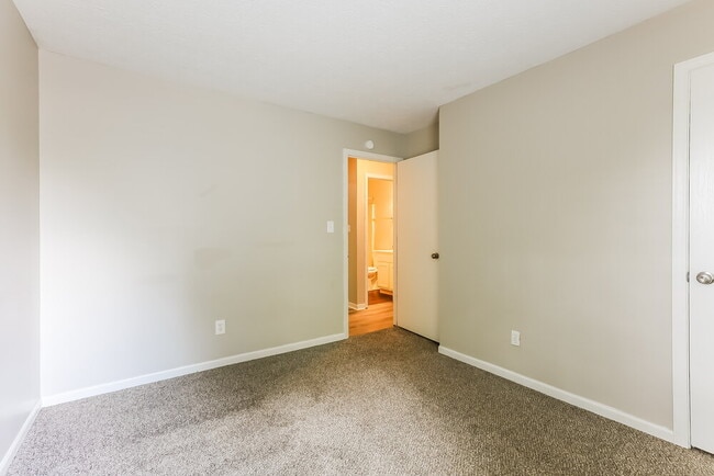 Building Photo - 5223 Pin Oak Dr