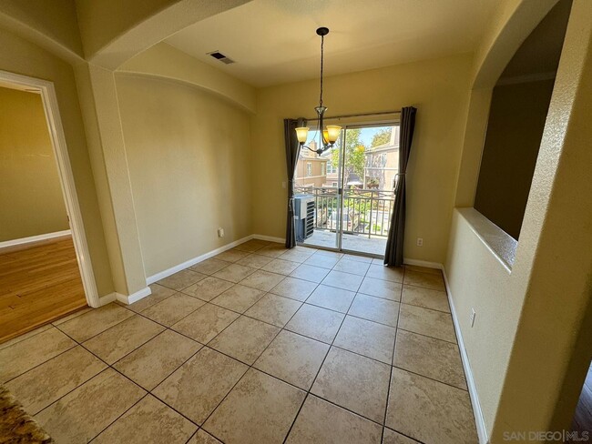 Building Photo - 1367 Caminito Capistrano