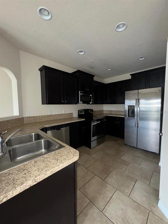 Building Photo - 6570 S Goldenrod Rd