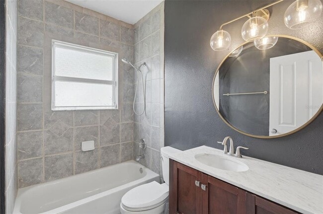 Building Photo - 1406 E Ridgewood St