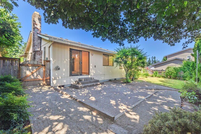 Building Photo - Single-Level Living Near South Hillsboro's Best Amenities