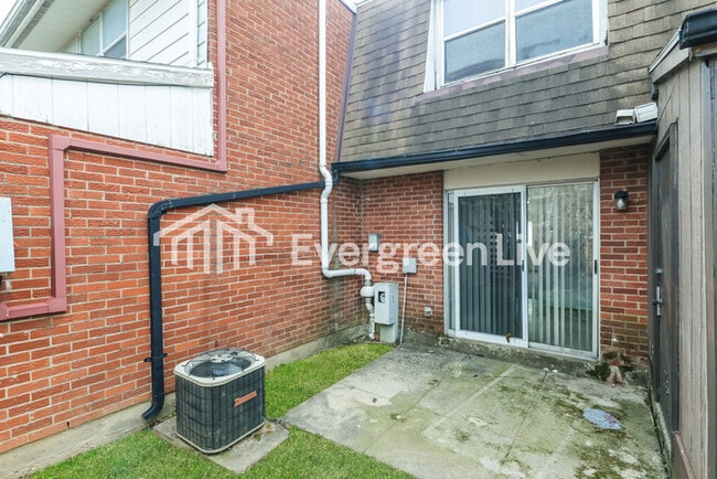 Building Photo - 7641 Dalmation Dr