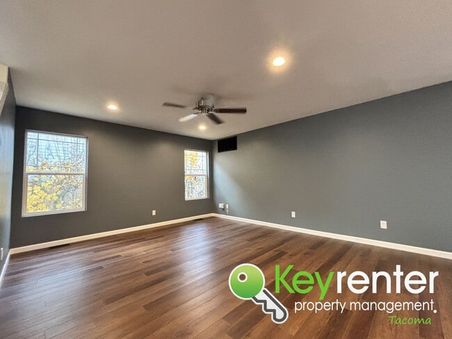 Building Photo - Spacious 4-Bedroom, 2.5 Bath Dupont Rental...