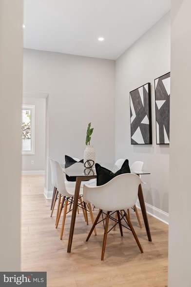 Building Photo - 2571 Coral St