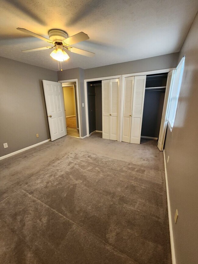 Building Photo - 3 Bedroom, 2 Bathroom Home