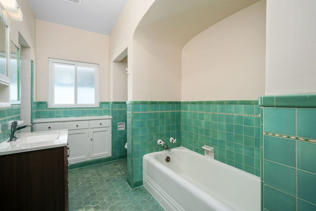 Building Photo - 59 Chorro St