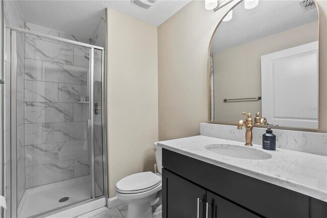 Building Photo - 717 N Rome Ave