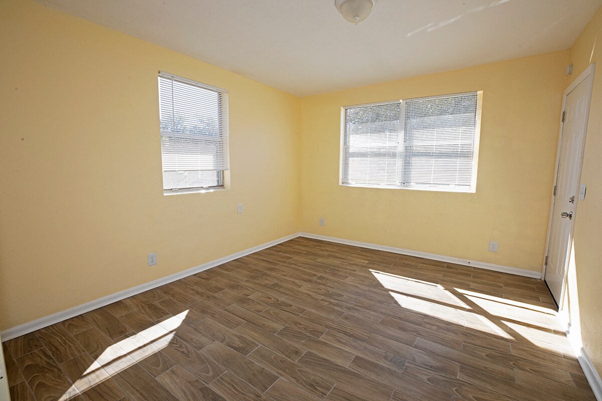 Building Photo - 849 W 30th St