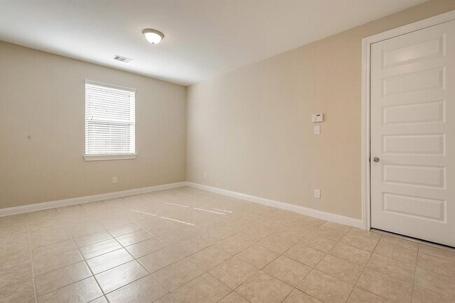 Building Photo - 22614 Birch Ridge Meadow Dr