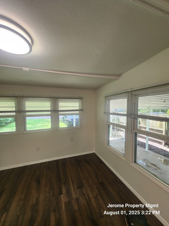 Building Photo - 4620 Plum St