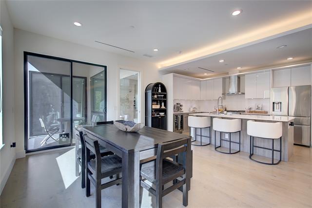 Building Photo - 3923 Cole Ave