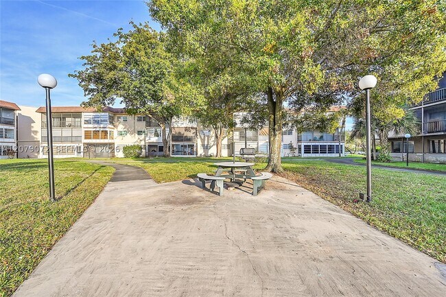 Building Photo - 1801 NW 75th Ave