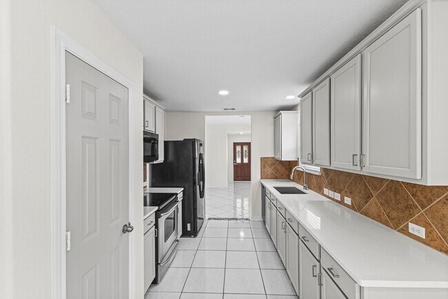 Building Photo - 9006 Wildbird Ln