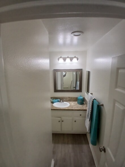 Building Photo - 837 Amigos Way