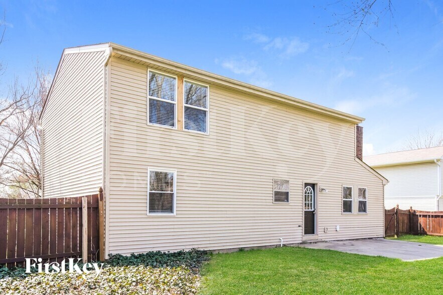 Building Photo - 606 Sunblest Blvd S