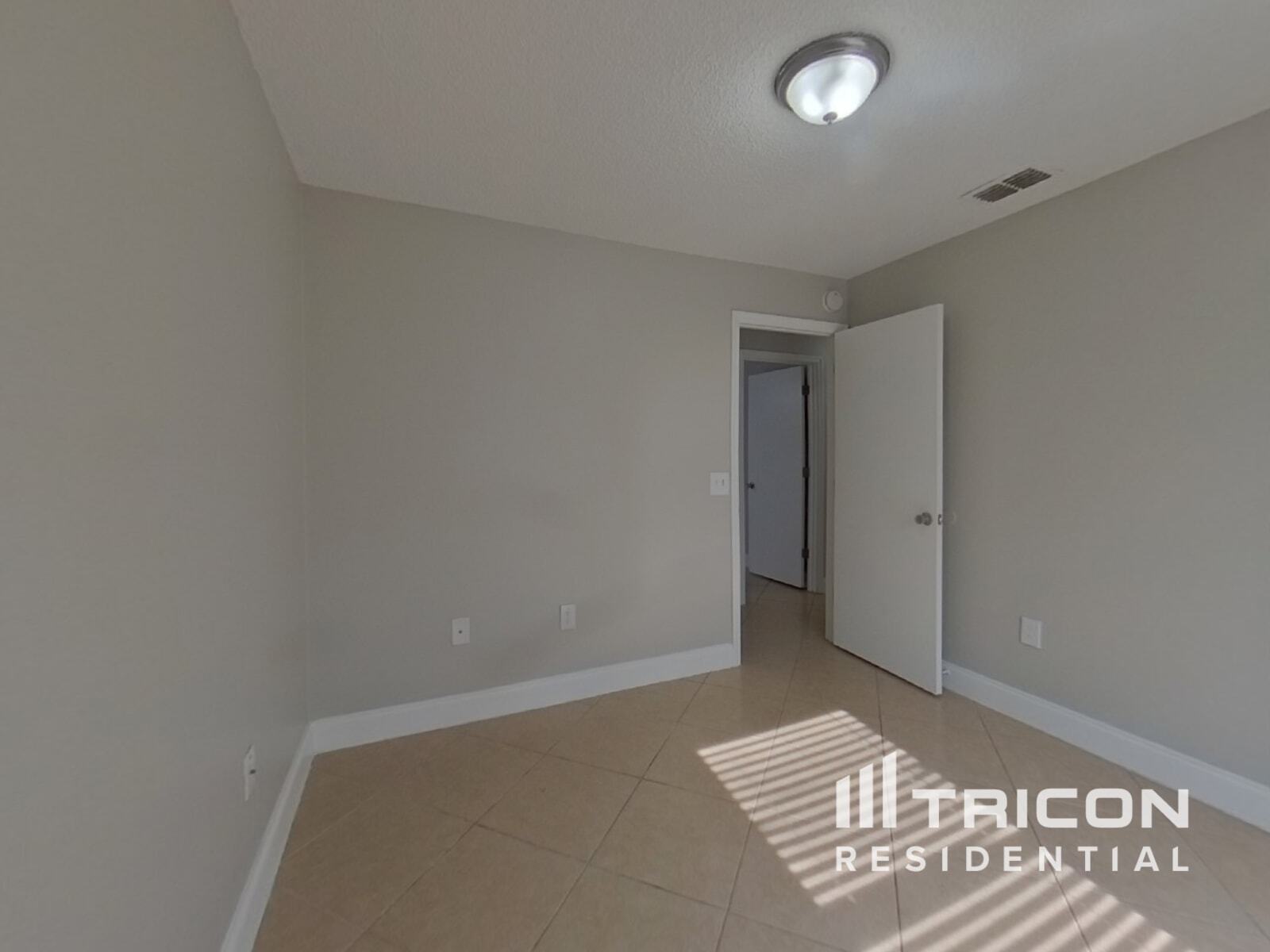 Building Photo - 1729 Burnham Ct