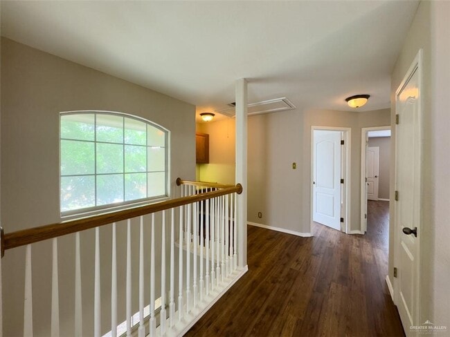 Building Photo - 38 San Sebastian St
