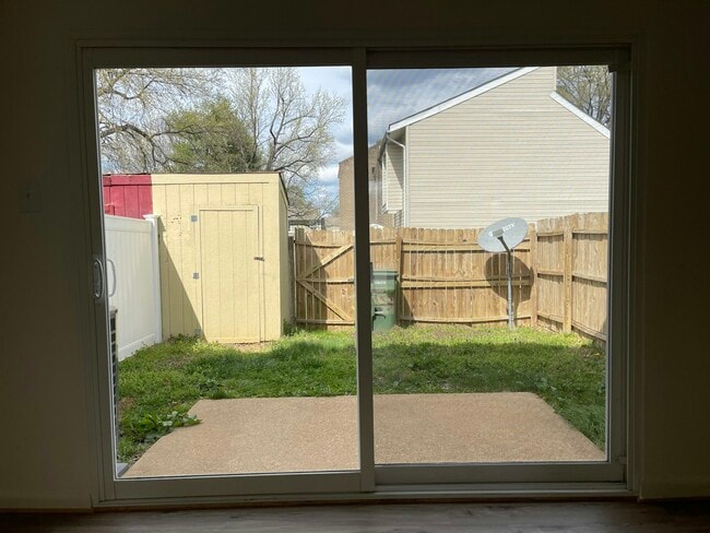 Building Photo - 3953 Old Brook Rd