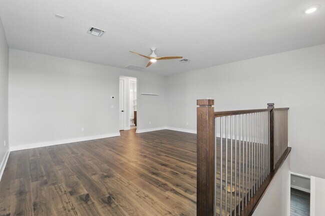 Building Photo - 5366 Santa Rosa Ln