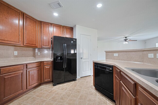 Building Photo - 7734 Pasture Bend Ln