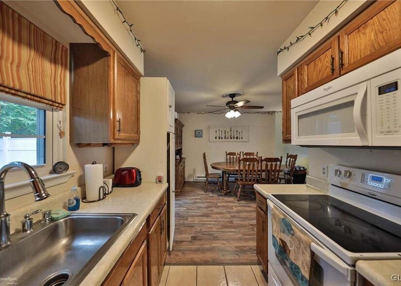 Building Photo - 2637 Arch St SW