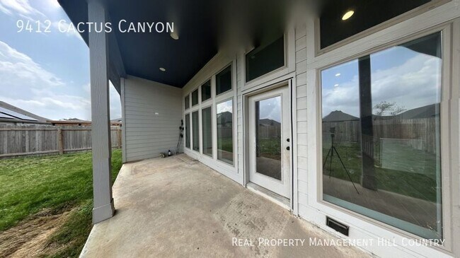 Building Photo - 9412 Cactus Canyon