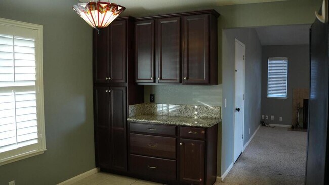 Building Photo - 7607 Harmony Oaks Way